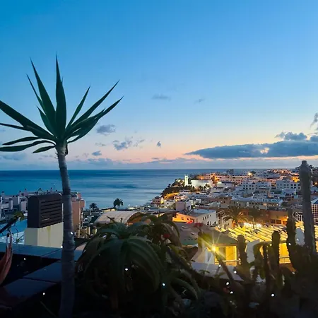 Penthouse With Ocean View & Rooftop Terrace *