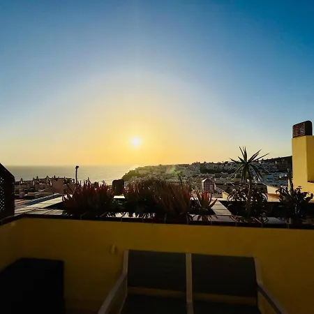 Apartmán Penthouse With Ocean View & Rooftop Terrace